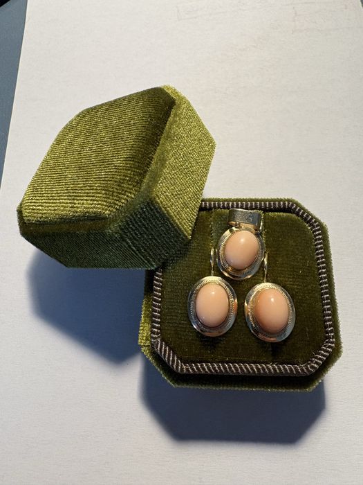 Set aur 14k si coral