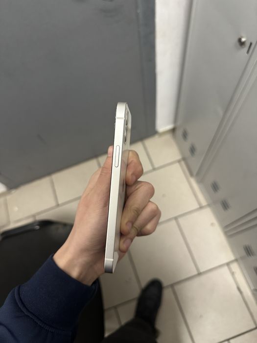 Продам айфон 12 128 гб