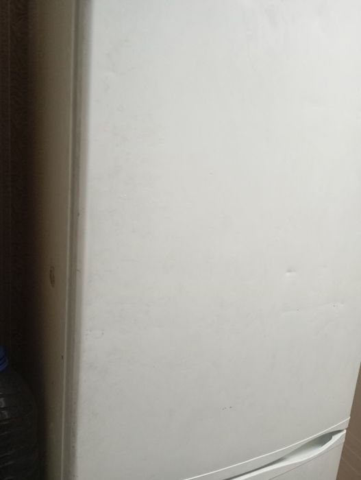 Холодильник сломанный