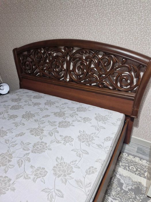 Продам кровать Б/У