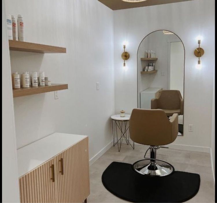 Inchiriez camera in Salon de Beauty | Înfrumusețare | Spatiu comercial