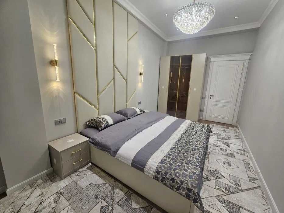 Royal House, 2/9/10, 52м2 Ориентир: Фрегат кафе, Шота Руставели !!