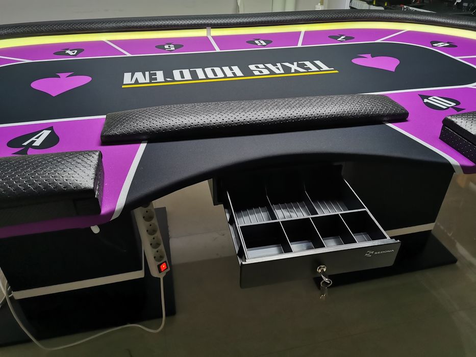 Masa de poker personalizata