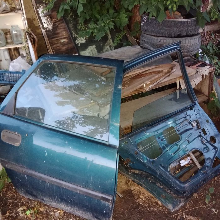 Двери opel vectra а с ручками и стёклами