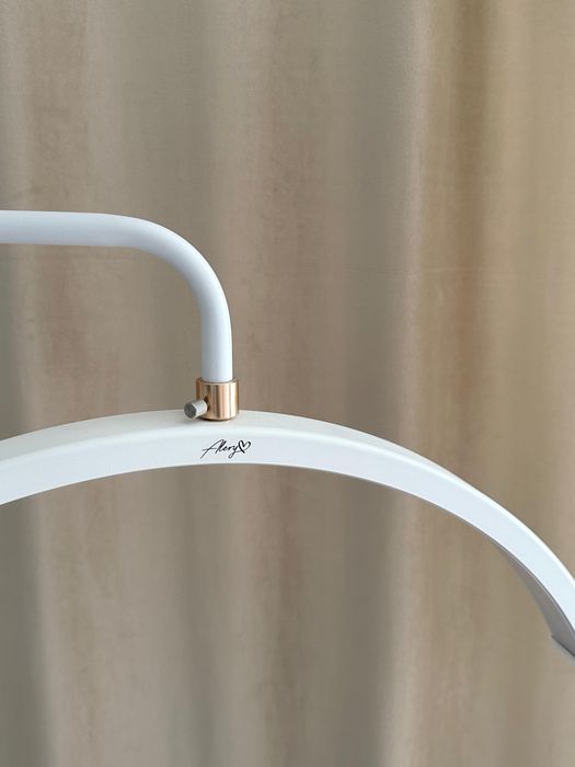 Лампа для бьюти мастеров