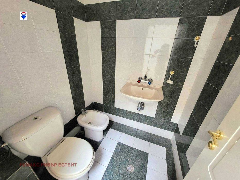 Продава се Мезонет в Русе, Център - 270 кв.м за 1032 €/кв.м - Снимка #9