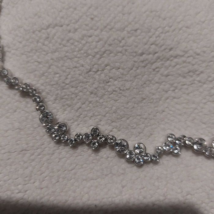 Изключително красиво колие Swarovski