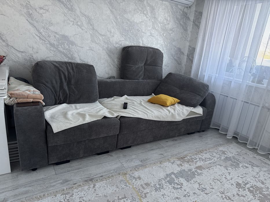Продам практический новый диван