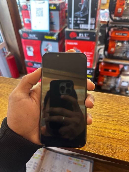 Продам iphone 13