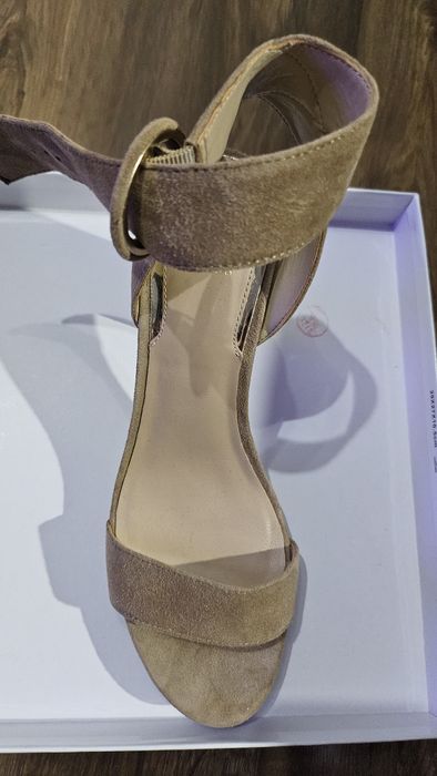 Дамски сандали GUESS