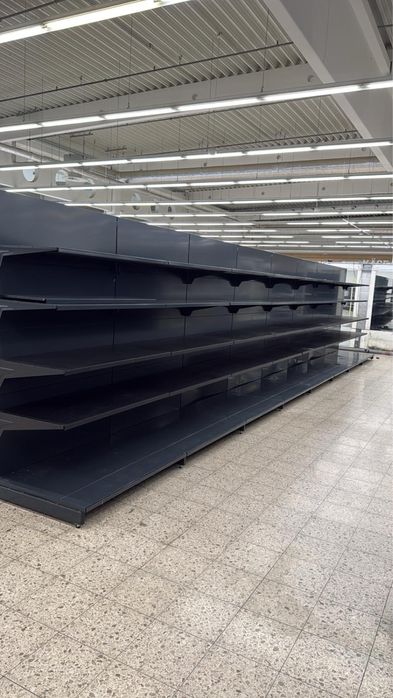 Rafturi de magazin