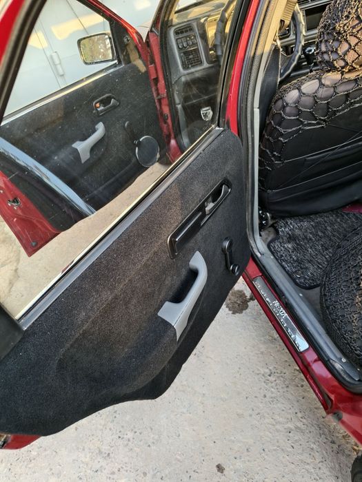 Ford moshina sotlaaadi 800$ naxaadov