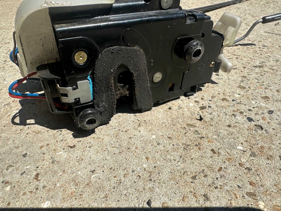 Брава предна врата централно VW Polo   поло