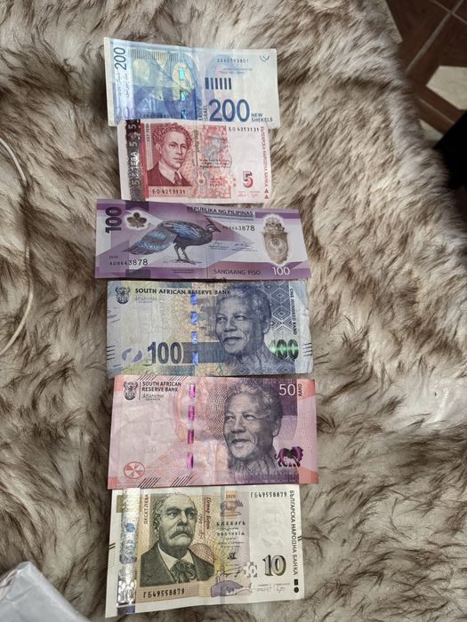 Vand diferite bacnote