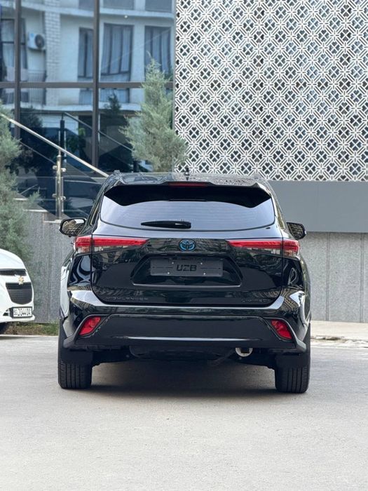 Bugun sotuvimizda Toyota Highlander