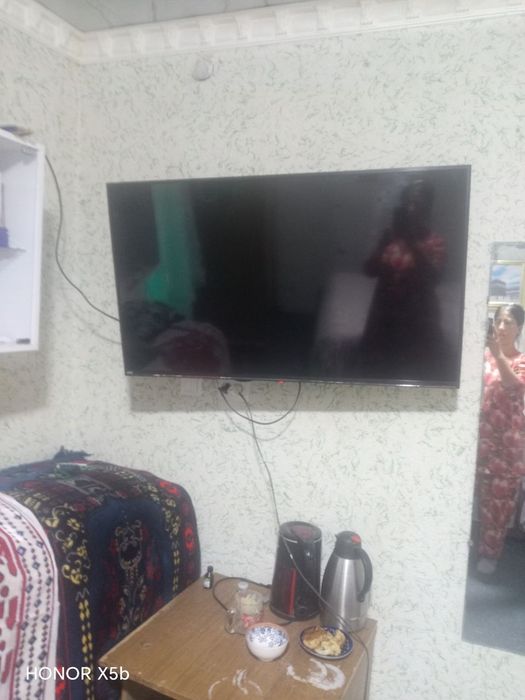 Televizor Smart 43 talik