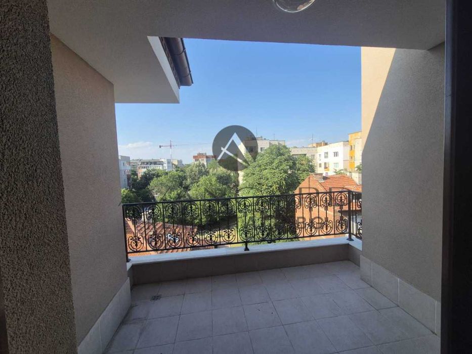 Продава се Двустаен апартамент в Пловдив, Кючук Париж - 125 кв.м за 1320 €/кв.м - Снимка #6