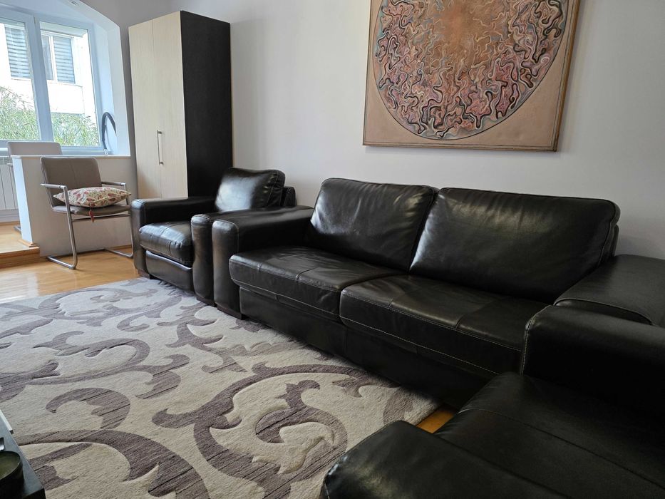 Vând set canapea piele naturală extensibilă și 2 fotolii