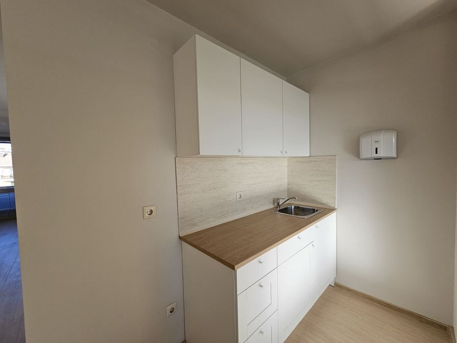 Дава се под наем Офис в София, Банишора - 149 кв.м за 1300 € - Снимка #6