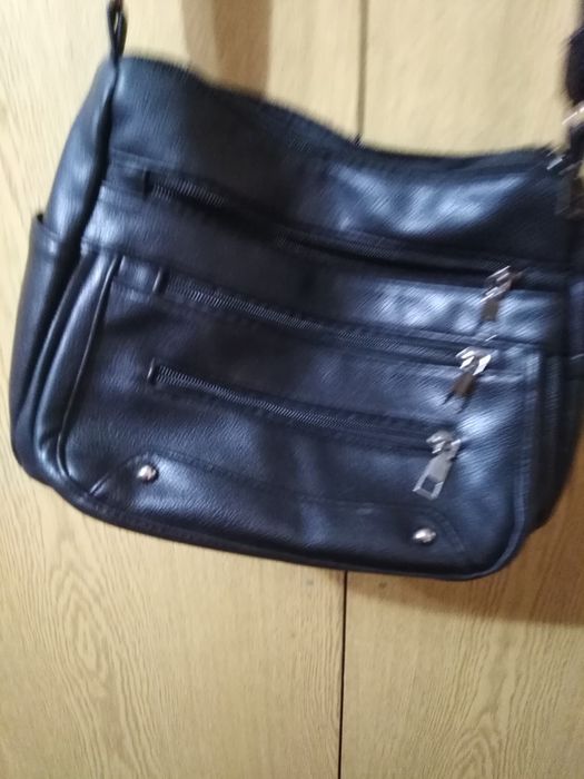 Запазени дамски чанти по 10евро