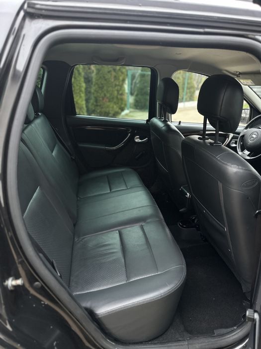 Dacia Duster Prestige• 1.6 benzina • 2012