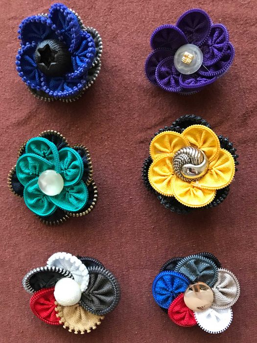 Ръчно изработени дамски брошки