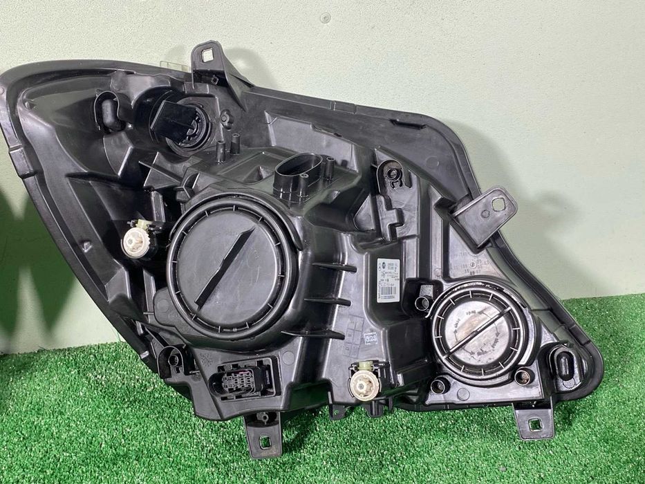 фар фарове ляв десен Marecedes Sprinter 2013-2018г. #1041V #1042V