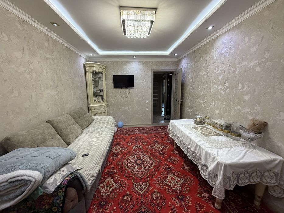 Сотилади 2хона вокзал 3 этаж 9 этажлик дом  6 метр балкон бор