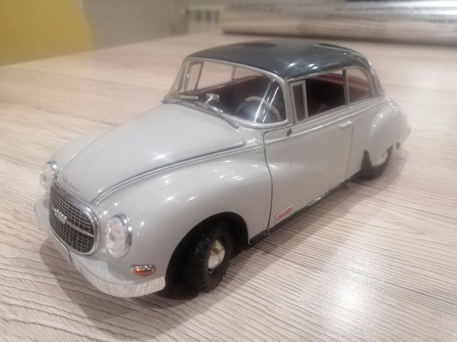 Колекционерска количка 1:18