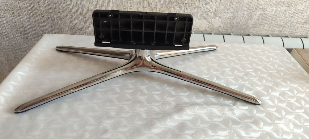 Подставка под ЖК телевизор