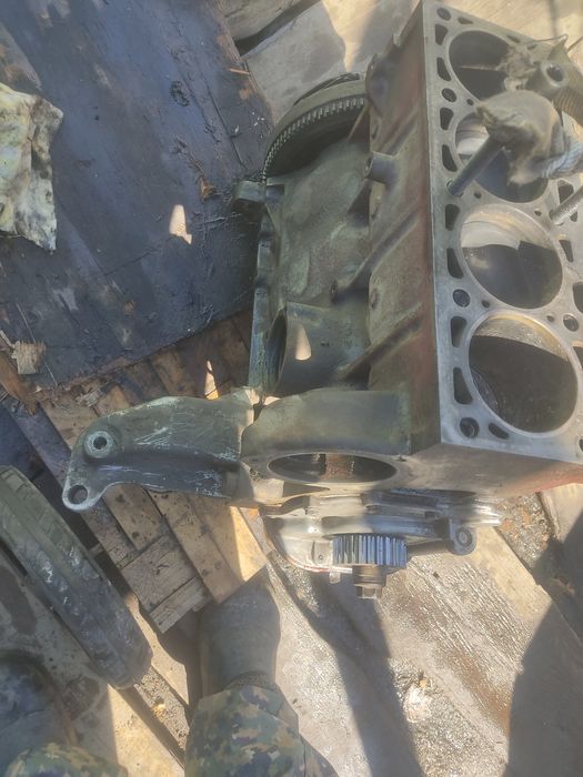 Продам блок на гольф 3 абу