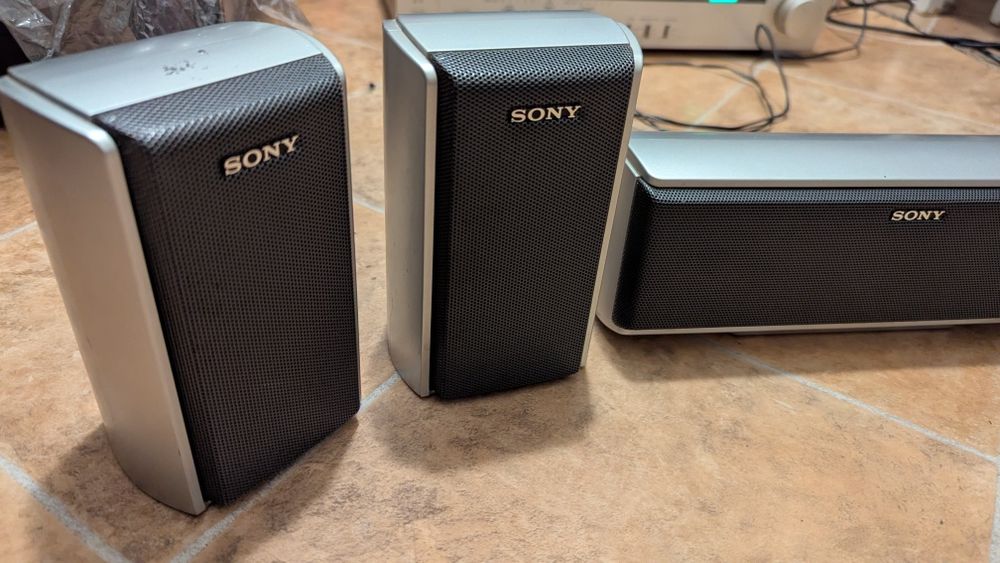 Sistem boxe Sony SS-CS51 si Sony SS-CT51 centru - fara subwoofer