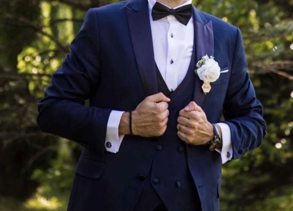 Costum de mire Suvari – slim fit, eleganță impecabilă!