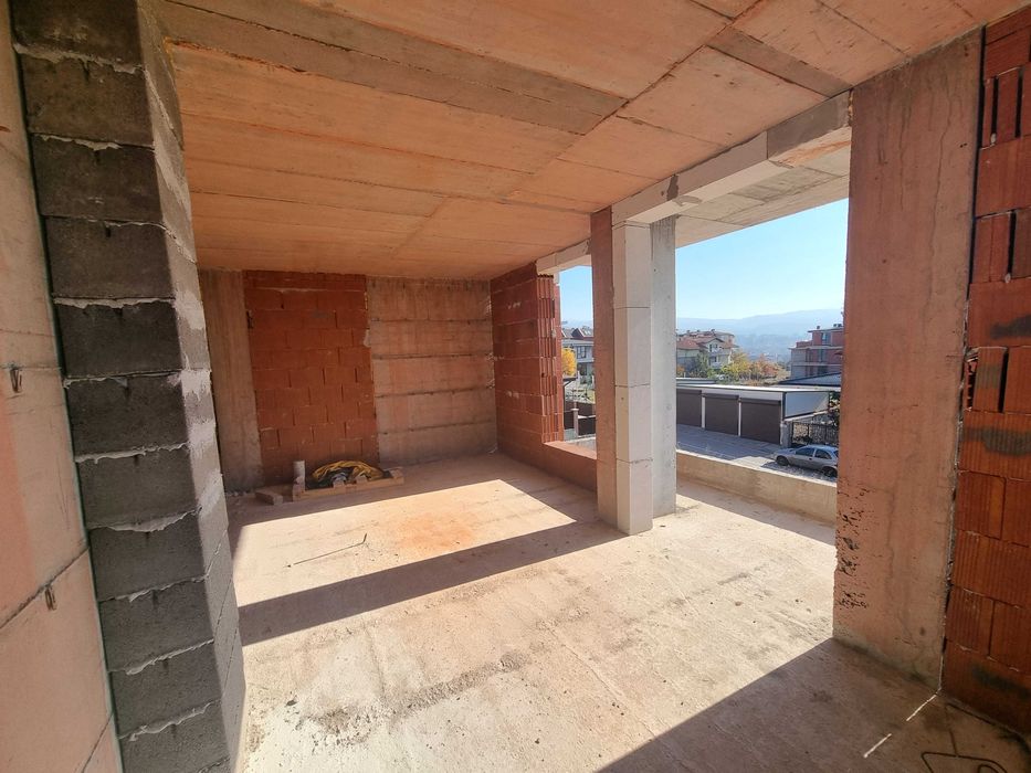 Продава се Тристаен апартамент в Благоевград, Освобождение - 100 кв.м за 847 €/кв.м - Снимка #1