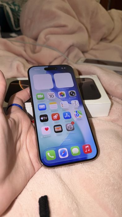Iphone 16 pro, с гарантией