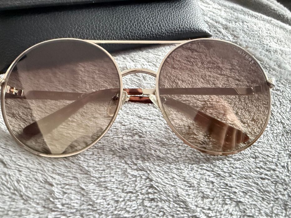 Слънчеви очила Guess