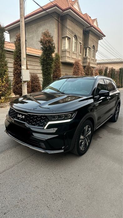 Kia sarento full pazitsiya sotiladi