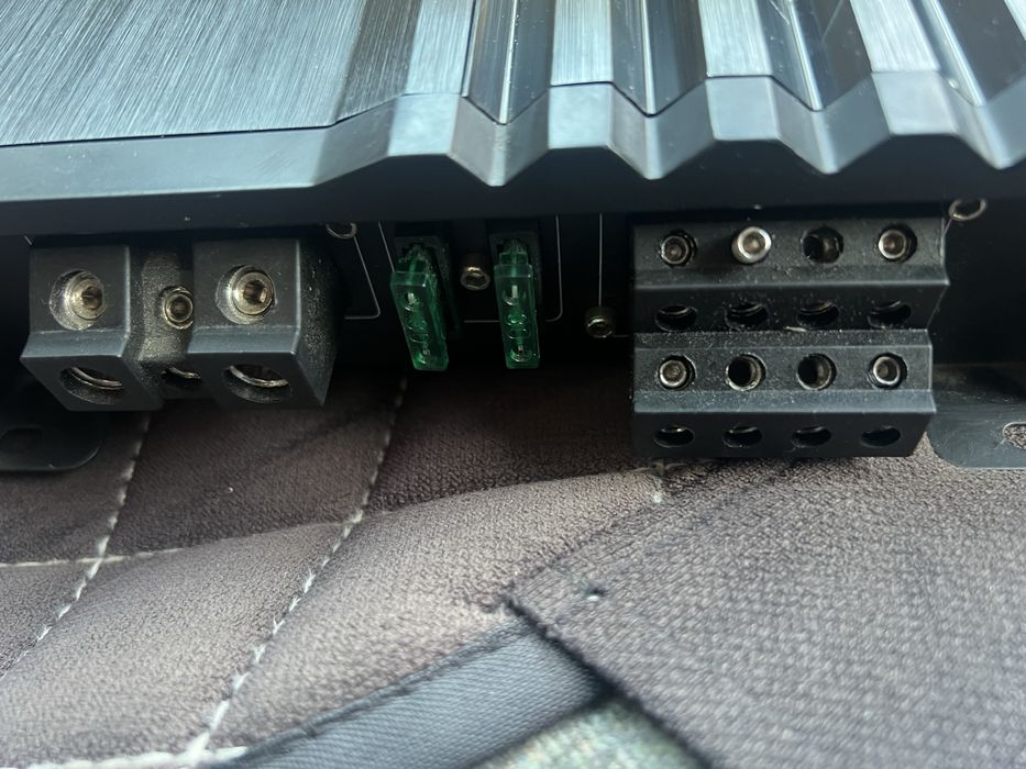 Продам усилитель Урал молот 4.60