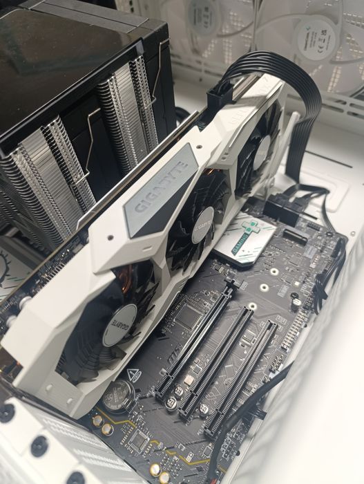 RTX 2060 Super Gigabyte oc Gaming 8 Gb