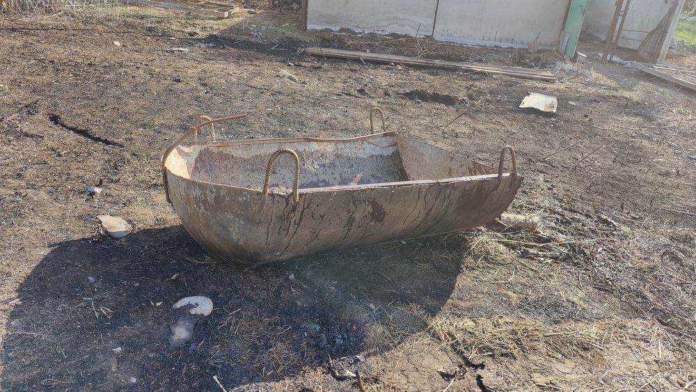 Бадья для строительства.