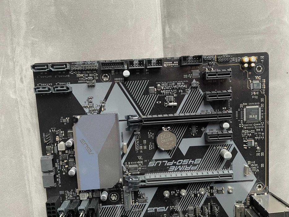 Vand ASUS B450 +AMD Ryzen 5 3600X 16GB RAM DDR4 + Sursa Njoy 650W