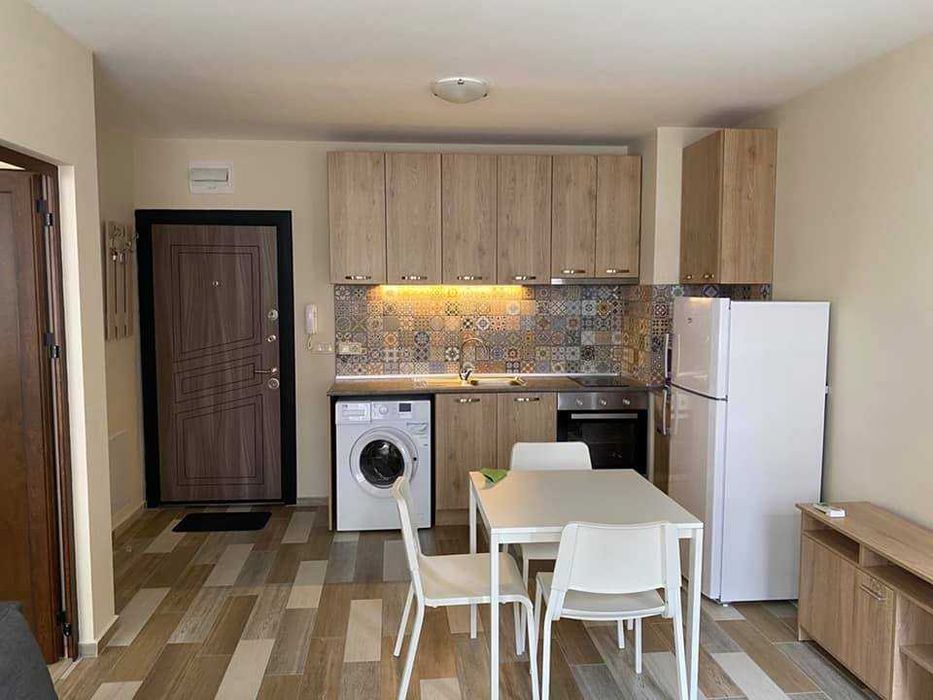 Дава се под наем Двустаен апартамент в София, Студентски град - 50 кв.м за 325 € - Снимка #1