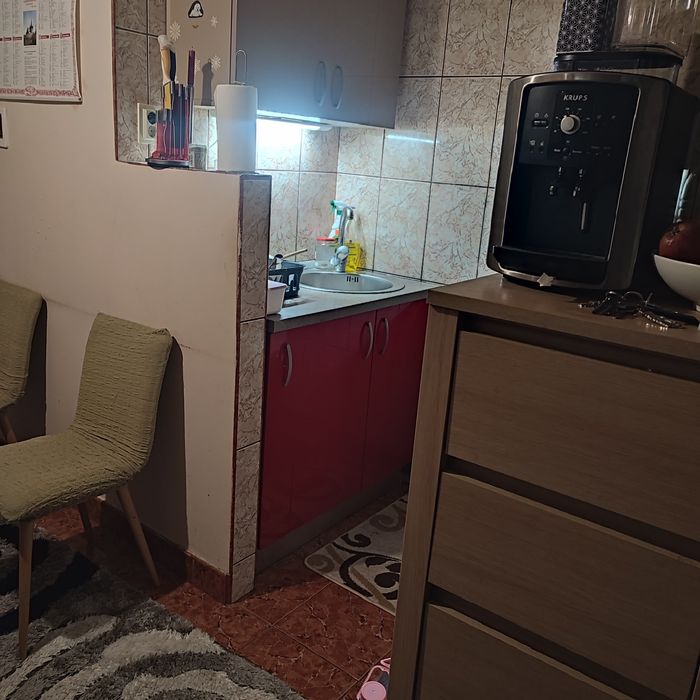 Apartament cu 2 camerei+garaj sub bloc
