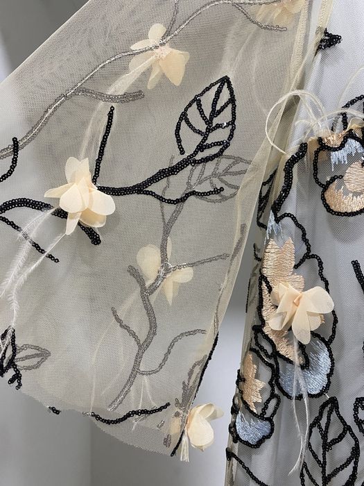 Стильное вечернее платье