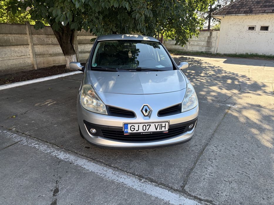 RENAULT Clio