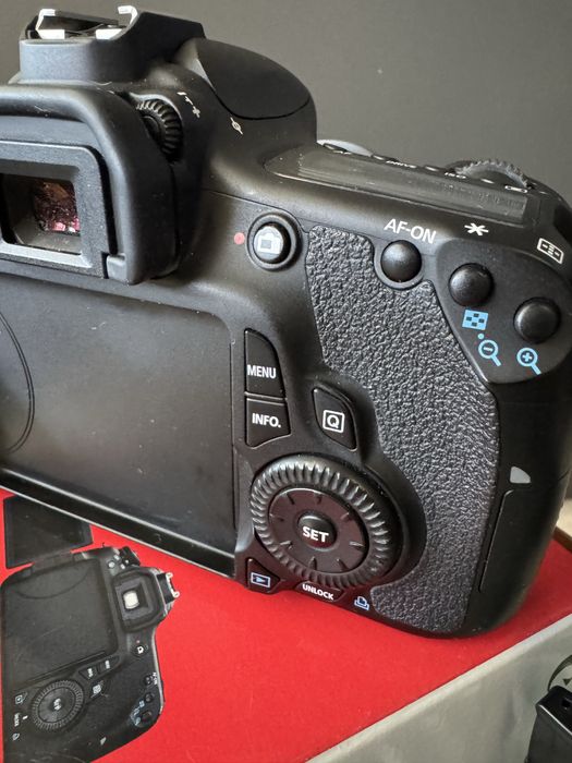 Canon 60D + Sigma 17-70mm F2.8-4.5 DC Macro – много запазен комплект