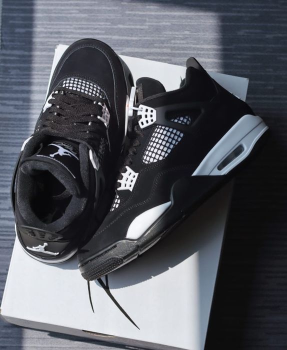 Air Jordan 4 Calitative