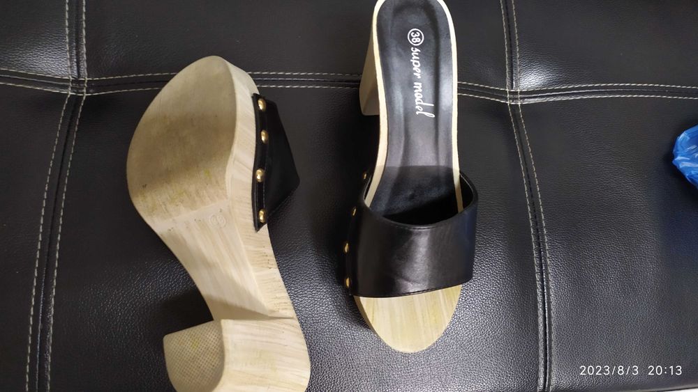 Продавам дамско сабо