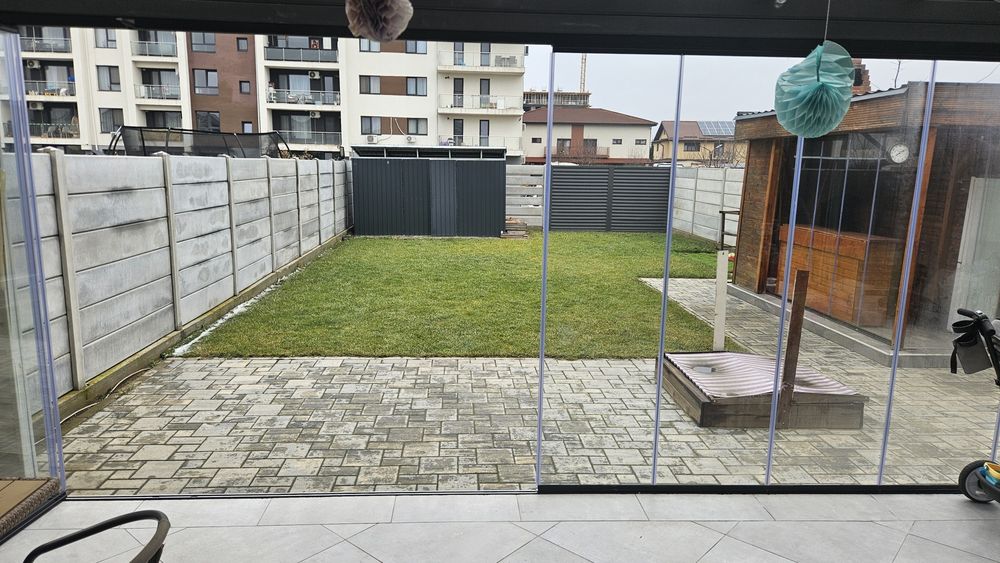 Casa mobilata cu curte de inchiriat