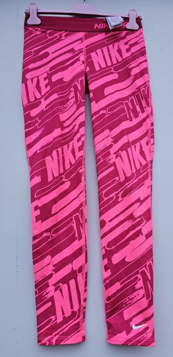 Nike оригинален дамски клин С/М размер